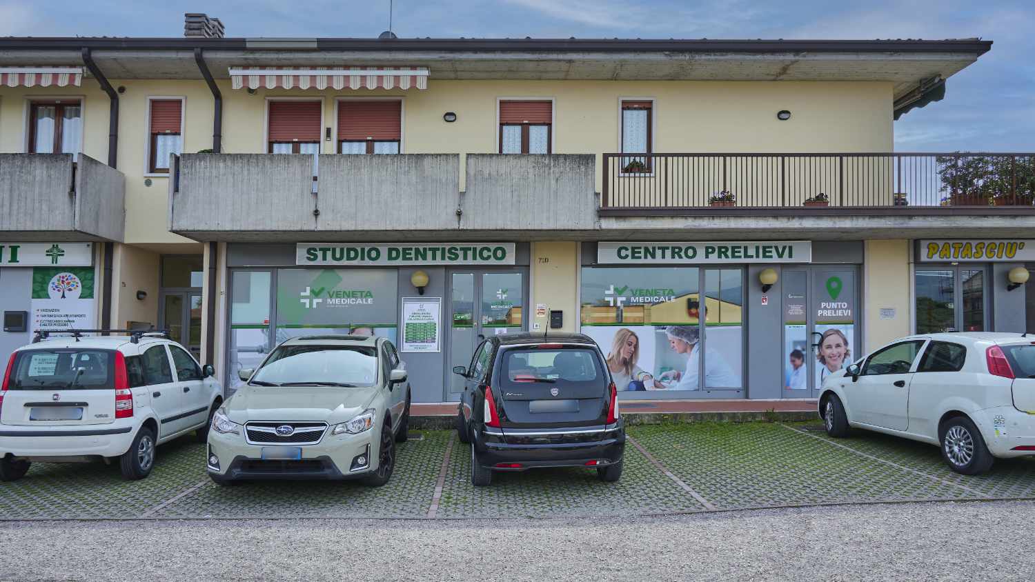 Denti provvisori in resina ingialliti. Soluzioni - Studio dentistico a  Verona